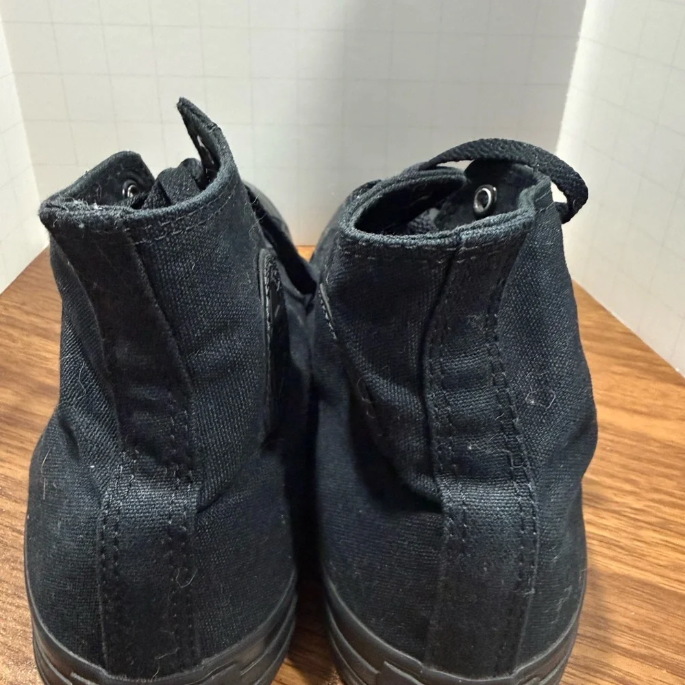 Converse Men's Size 8 Black Canvas High Top Chuck Taylor All Star sneakers, - Picture 4 of 7